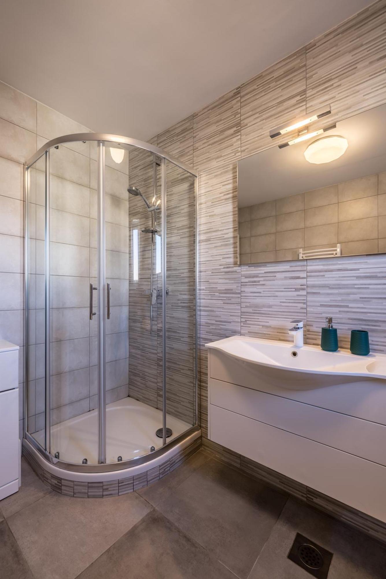 Apartman Sara *